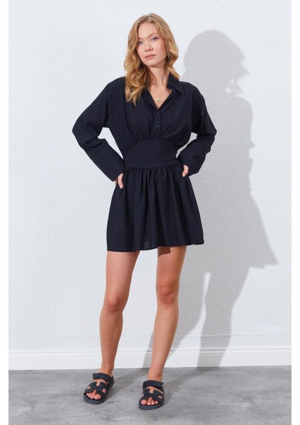 Kadın Siyah Beli Oturtmalı Gömlek Yaka Elbise