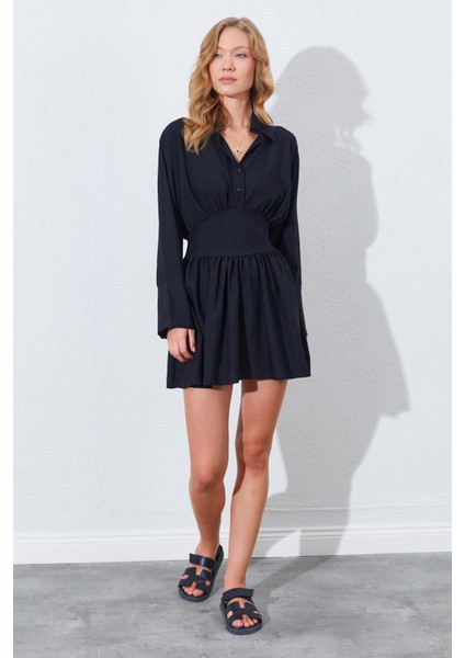 Kadın Siyah Beli Oturtmalı Gömlek Yaka Elbise fırsatları