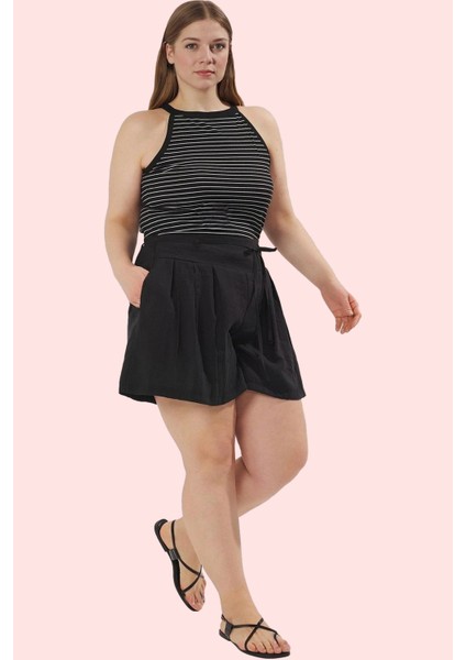 Yazlık Kadın Şort Renk Büyük Beden Yüksek Bel Geniş Paça Dokuma Kumaş Yaz Aylarının Vazgeçilmezi