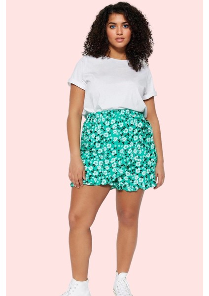 Kadın Çiçekli Şort Etek Büyük Beden Rahat Kesim Yazlık Kombin Günlük Kullanım Modern Tasarım fiyatları