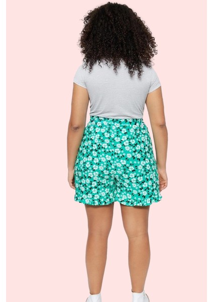 Kadın Çiçekli Şort Etek Büyük Beden Rahat Kesim Yazlık Kombin Günlük Kullanım Modern Tasarım indirimleri