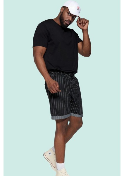 Erkek Spor Şort Çizgili Desen Rahat Boru Paça Yazlık Günlük Kullanım Yaz Aylarının Vazgeçilmezi modelleri
