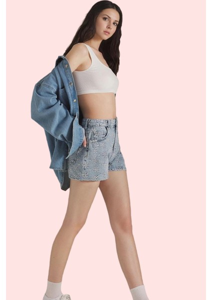 Kadın Kısa Boy Denim Şort Pamuk Jakarlı Desenli Rahat Günlük Kullanım Yaz Aylarının Vazgeçilmezi fiyatları