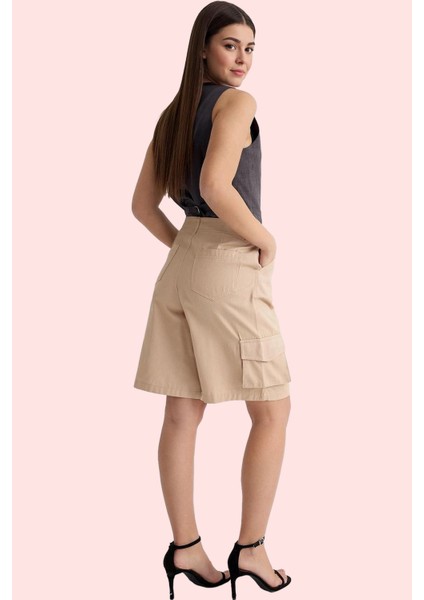 Kadın Straight Siluet Gabardin Bermuda Şort Pamuk Yaz Aylarının Vazgeçilmezi Günlük Kullanım modelleri