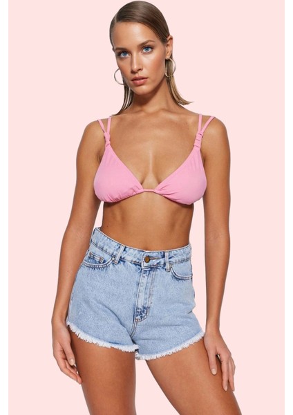 Kadın Kısa Boy Denim Şort Pamuk Straight Kalıp Plaj ve Günlük Kullanım Yaz Aylarının Vazgeçilmezi fiyatları