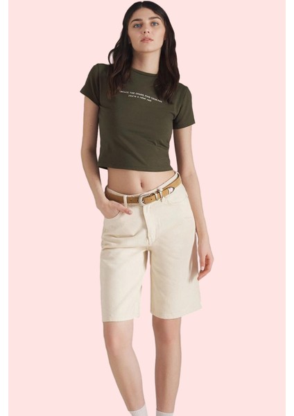 Kadın Yazlık Bermuda Şort Pamuk Normal Bel Geniş Paça Denim Kumaş Günlük Stil Modern Tasarım fiyatları