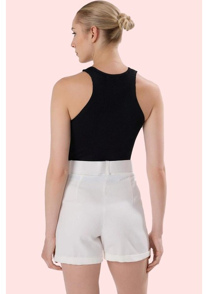 Kadın Kısa Boy Yüksek Bel Şort; Pamuk Gabardin Straight Kalıp Günlük Şıklık Modern Tasarım modelleri