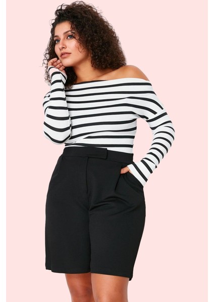 Kadın Boru Paça Örme Şort Polyester Günlük Kullanım Için Rahat Hafta Sonu Kaliteli Malzeme fiyatları