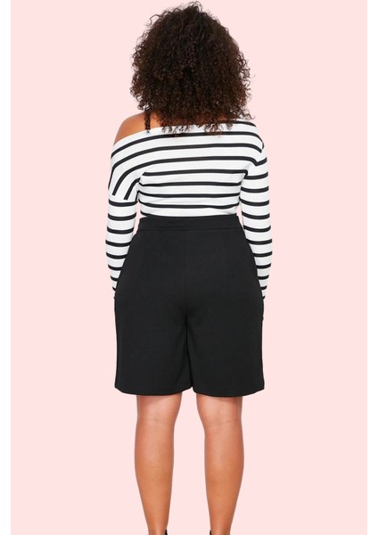 Kadın Boru Paça Örme Şort Polyester Günlük Kullanım Için Rahat Hafta Sonu Kaliteli Malzeme modelleri