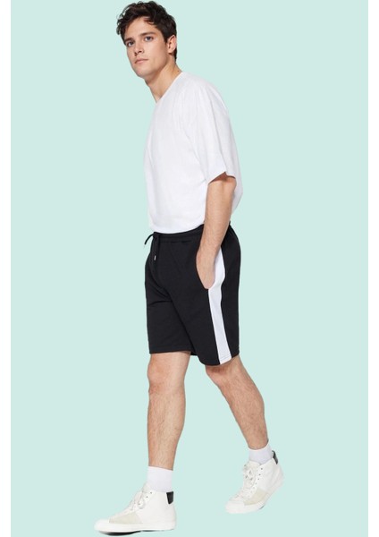 Erkek Kısa Boy Relaxed Şort Renk Çift Cepli Yaz Aylarının Vazgeçilmezi Stilin Buluştuğu Yer