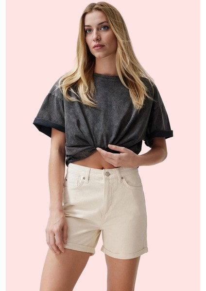 Kadın Denim Şort Pamuk City Short Kalıp Geniş Paça Yazlık Günlük Kullanım Kaliteli Malzeme fiyatları
