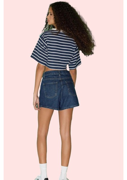 Kadın Pamuk Denim Şort Düz Desen Geniş Paça Günlük Kombinler Için Ideal Yaz Aylarının Vazgeçilmezi