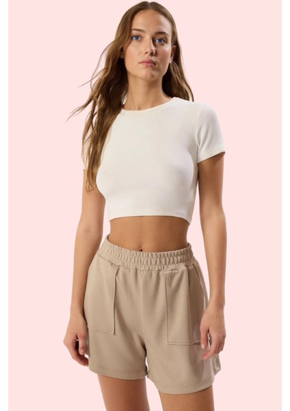 Kadın Yazlık Kısa Şort Casual Günlük Stil Cepli Kaliteli Malzeme Yaz Aylarının Vazgeçilmezi