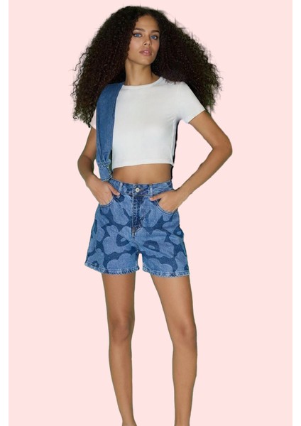 Kadın Yüksek Bel Pamuklu Denim Şort Çiçek Desenli Boru Paça City Short Rahat Günlük Hafta Sonu