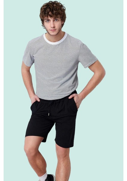 Erkek Basic Şort Pamuklu Kumaş Rahat Kesim Günlük Kombinler Hafta Sonu Yaz Aylarının Vazgeçilmezi fiyatları