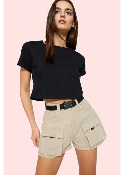 Kadın Denim Şort; Yüksek Bel Mom Kesim Kısa Boy Cep Detayları Pamuk Günlük Kombinler Hafta Sonu