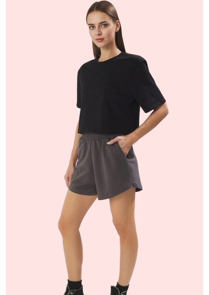 Kadın Geniş Paça Rahat Örme Şort Yüksek Bel Günlük ve Spor Aktiviteler Için Modern Tasarım