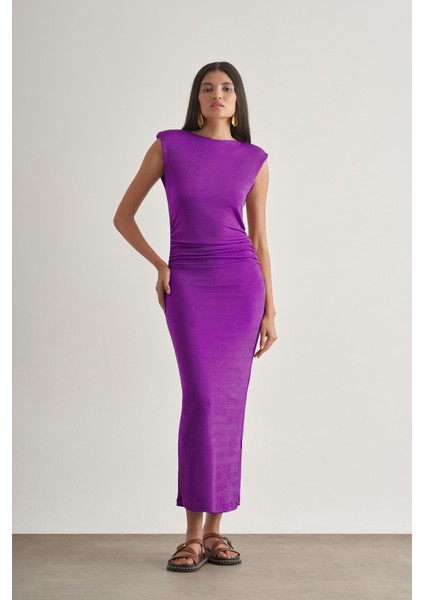Yan Büzgü Detaylı Vatkalı Uzun Kolsuz Mor Bodycon Elbise