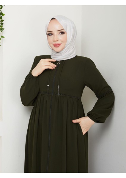 Gündelik Hac ve Umrelik Kolu ve Beli Büzgü ve Taş Detaylı Ferace modelleri