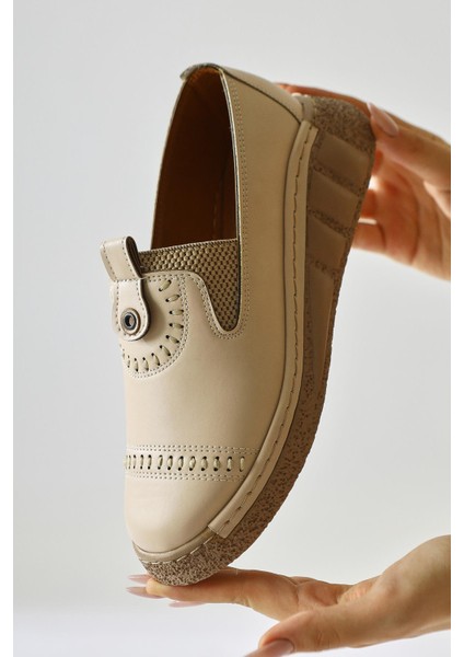 Bethina Bej Perçin Detaylı Lazer Delikli Babet