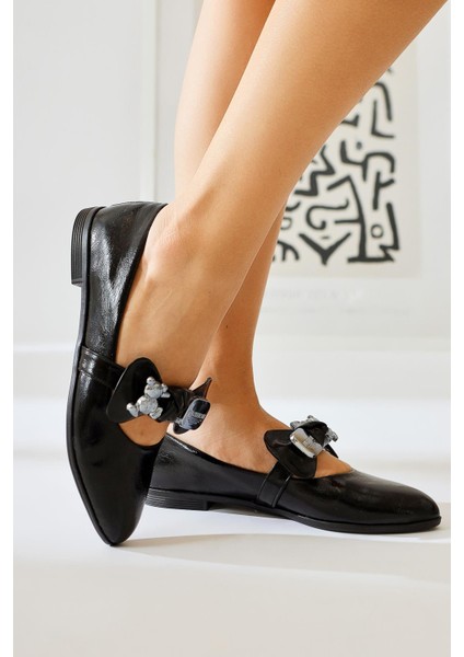 Joselin Siyah Kırışık Rugan Fiyonk Aksesuarlı Babet