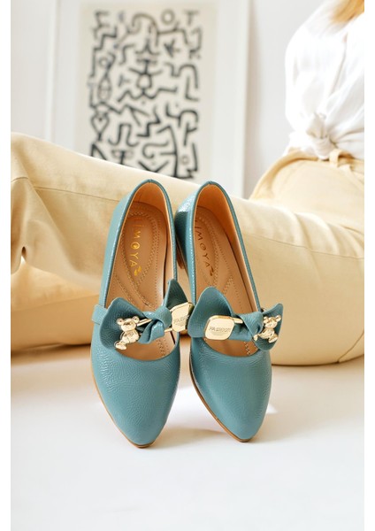 Joselin Turkuaz Kırışık Rugan Fiyonk Aksesuarlı Babet