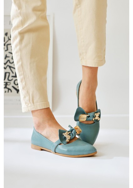 Joselin Turkuaz Kırışık Rugan Fiyonk Aksesuarlı Babet fırsatları