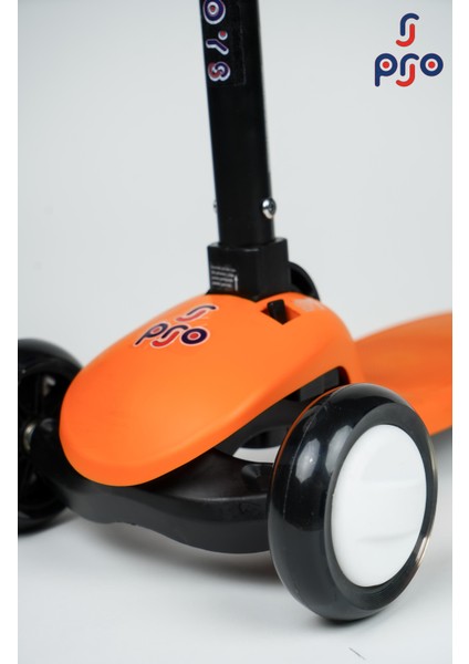 Işıklı/Ledli Üç Teker Yükseklik Ayarlanabilir ve Katlanabilir Fren Sistemli Çocuk Scooter indirimleri