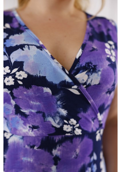 Kadın Mavi Mor Kırçiçeği Desen Kolsuz Kruvaze Yaka Büyük Beden Maxi Elbise