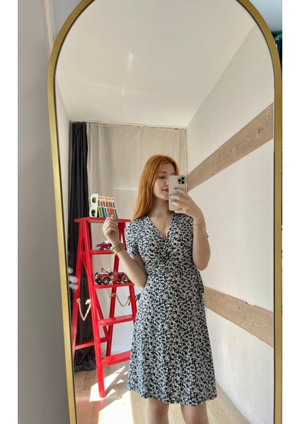 2351 Kesim Wrap Yaka Desenli Mini Kısa Kollu Elbise -175 fiyatları