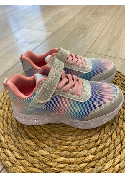 Gümüş Spor Ayakkabı modelleri