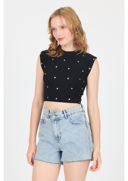 Siyah Gümüş Kalp Detaylı Crop Tişört 2499 fiyatları