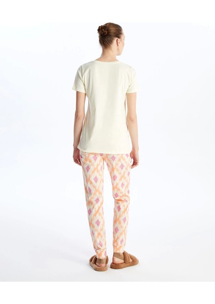 Lcw Dream Ekru Bisiklet Yaka Baskılı Kısa Kollu Kadın Pijama Takımı fırsatları