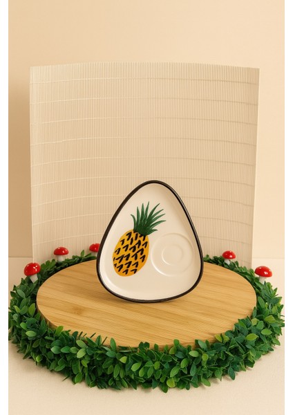 🍍 Ananas Desenli Seramik Kupa & Tabak Seti – Tropik Dokunuşlu El Boyaması fiyatları