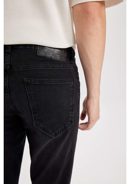 Pedro Slim Fit Dar Kalıp Normal Bel Dar Paça Siyah Jean Pantolon R8788AZ24SP