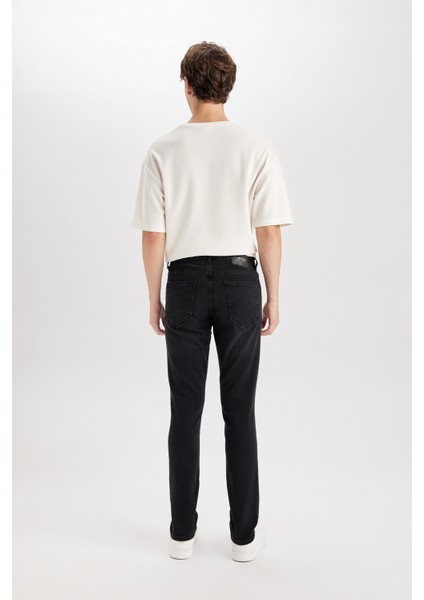Pedro Slim Fit Dar Kalıp Normal Bel Dar Paça Siyah Jean Pantolon R8788AZ24SP
