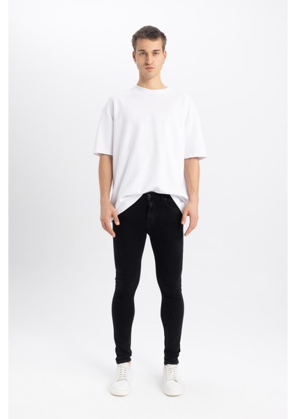 Super Skinny Fit En Dar Kalıp Normal Bel Ekstra Dar Paça Siyah Jean Pantolon R8752AZ24SP fırsatları