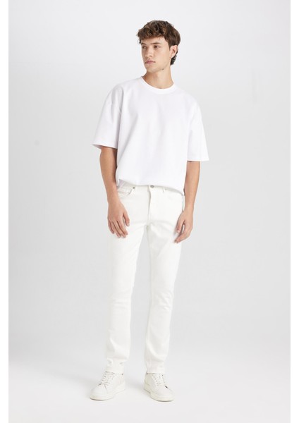 Pedro Slim Fit Dar Kalıp Normal Bel Dar Paça Beyaz Jean Pantolon modelleri