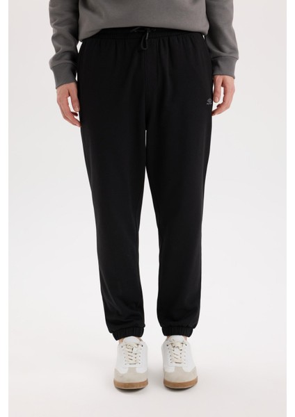 Regular Fit Eşofman Altı Cepli Basic Düz Beli Bağcıklı Lastikli Paça D4416AX25SP fırsatları