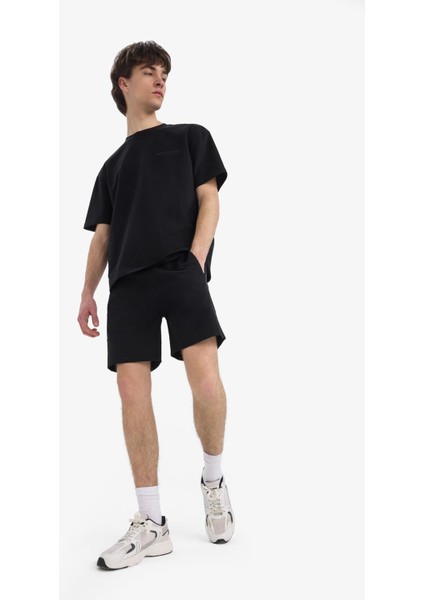 Slim Fit Dar Kesim Dar Paça Basic Düz Şort B8674AX25SP