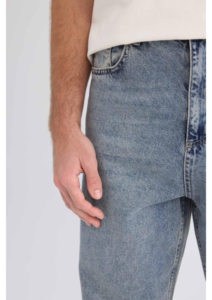 %100 Pamuk Baggy Fit Geniş Kalıp Normal Bel Geniş Paça Jean Yıkamalı Pantolon B3926AX25SP