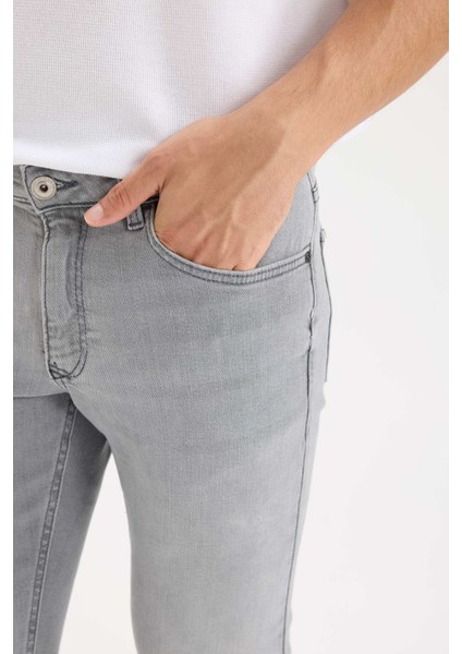 Pedro Slim Fit Dar Kalıp Normal Bel Dar Paça Cepli Jean Pantolon D0027AX24AU indirimleri