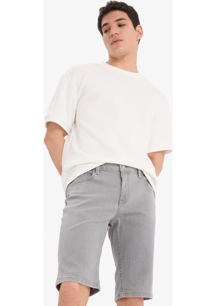 Slim Fit Dar Kesim Jean Bermuda Şort A4802AX25SM fırsatları