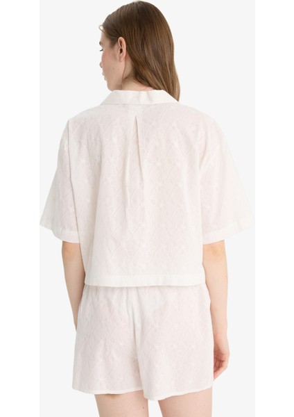 Oversize Geniş Kalıp Pijama Yaka Nakışlı Brode Kısa Kollu Gömlek B9022AX25SM