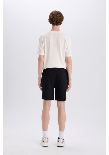 %100 Pamuk Slim Fit Dar Kesim Dar Paça Cepli Basic Düz Şort B8673AX25SM