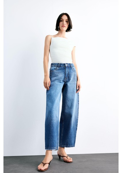 Wide Baggy Fit Yıkamalı Jean Pantolon F7501AX25SM fiyatları