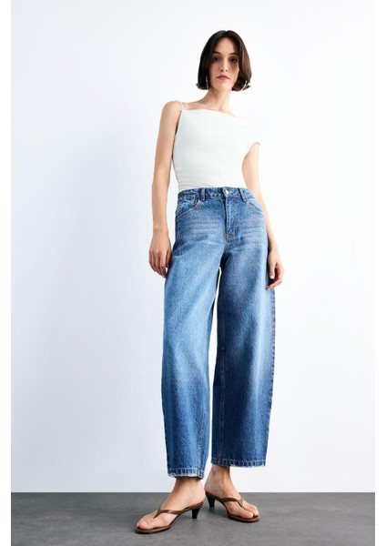 Wide Baggy Fit Yıkamalı Jean Pantolon F7501AX25SM modelleri