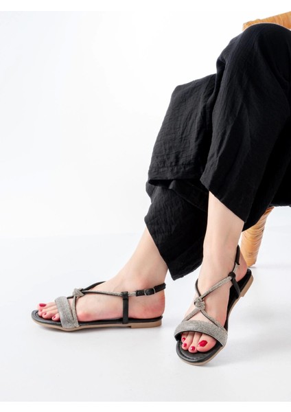 152-1104 Siyah Gümüş Taşlı Günlük Kadın Sandalet