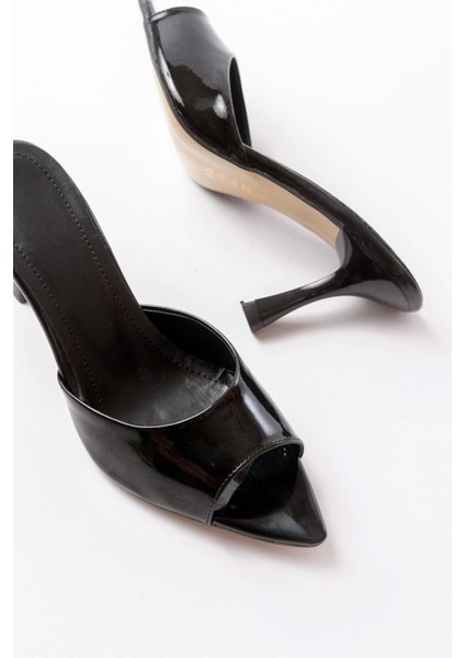 716 Siyah Rugan Sivri Burunlu Topuklu Kadın Terlik fırsatları