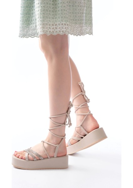 861-1010 Bej Gümüş Taşlı Bilekten Bağlamalı Kadın Sandalet modelleri